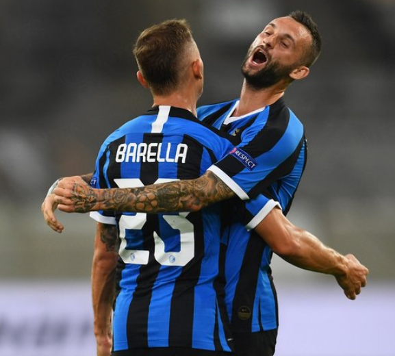 广东男篮防守稳固战胜上海（铁血防守助广东男篮力克上海）