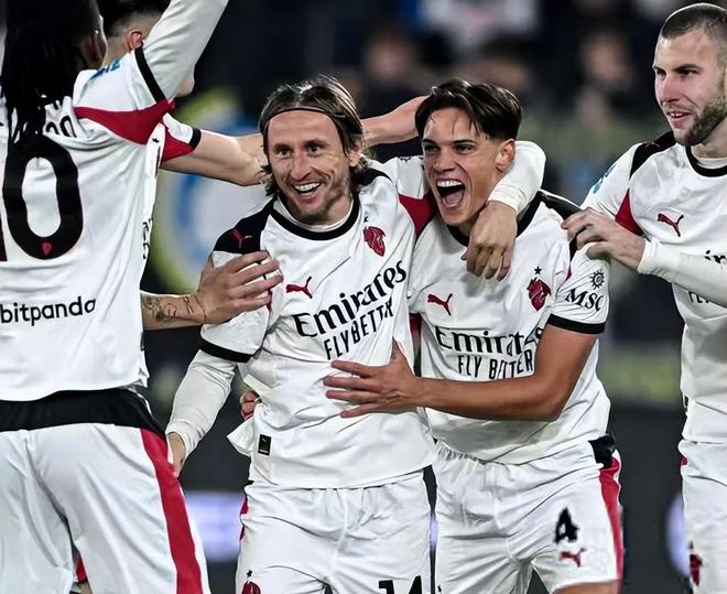 FC26欧冠黄金时刻卡：哈兰德、亚马尔、米利唐、埃斯特旺在列（FC26欧冠黄金时刻卡曝光：哈兰德、亚马尔、米利唐与埃斯特旺入选）