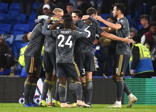 国安备战足协杯决赛，法比奥入选，韩佳奇随队助战，球队士气高昂。（国安剑指足协杯决赛：法比奥入列，韩佳奇随队压阵，士气如虹）