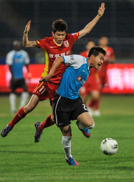 曝皇马已解雇阿隆索！踢曼城后正式官宣 42岁青训传奇任临时教练（传皇马解雇阿隆索：战曼城后将官宣，42岁青训名宿出任临时主帅）